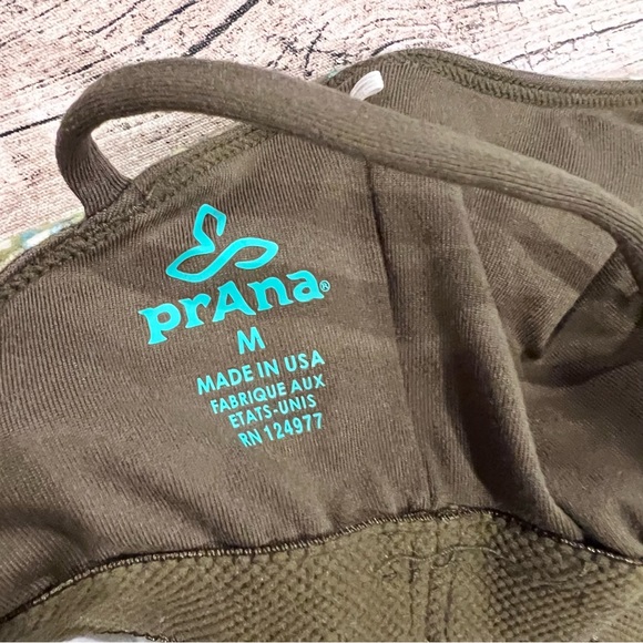 Prana Graphic Print shelf bra tank with strappy back size medium - Picture 6 of 8